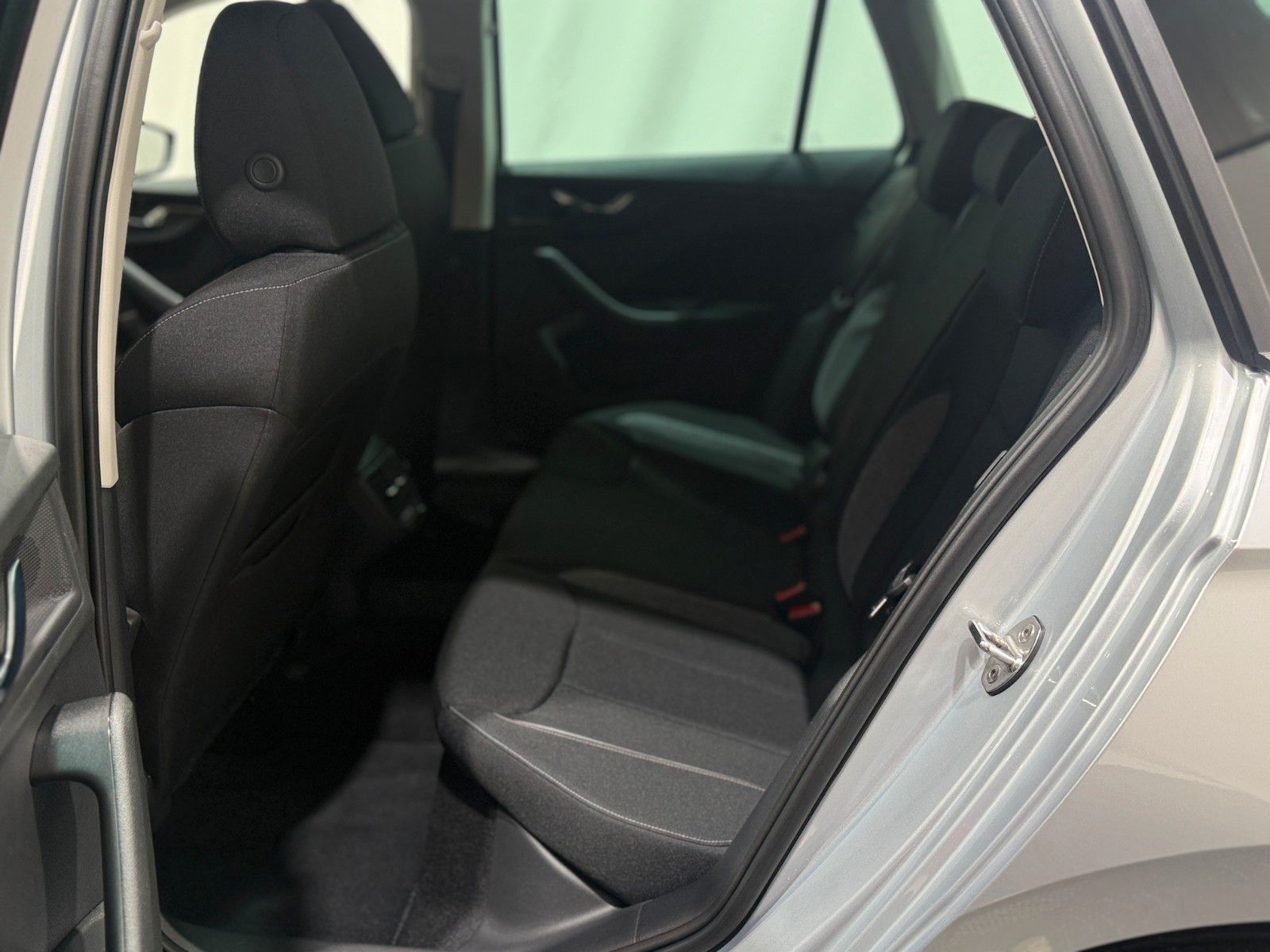 Fahrzeugabbildung SKODA Kamiq Selection / DSG / Kamera / 17 Zoll