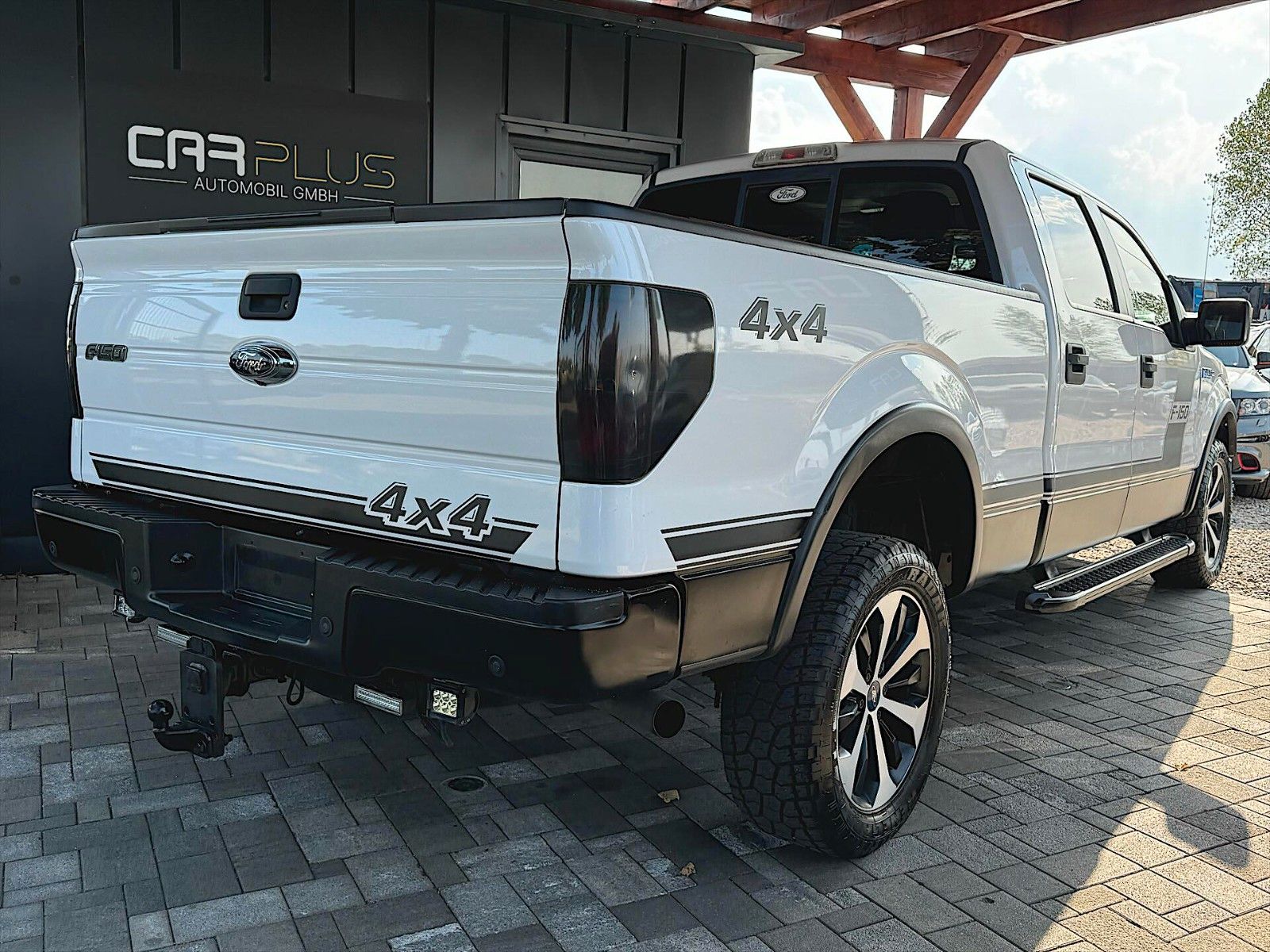 Fahrzeugabbildung Ford F150 5.0L V8 LARIAT Edition MAXI 4x4 LPG  *LED*