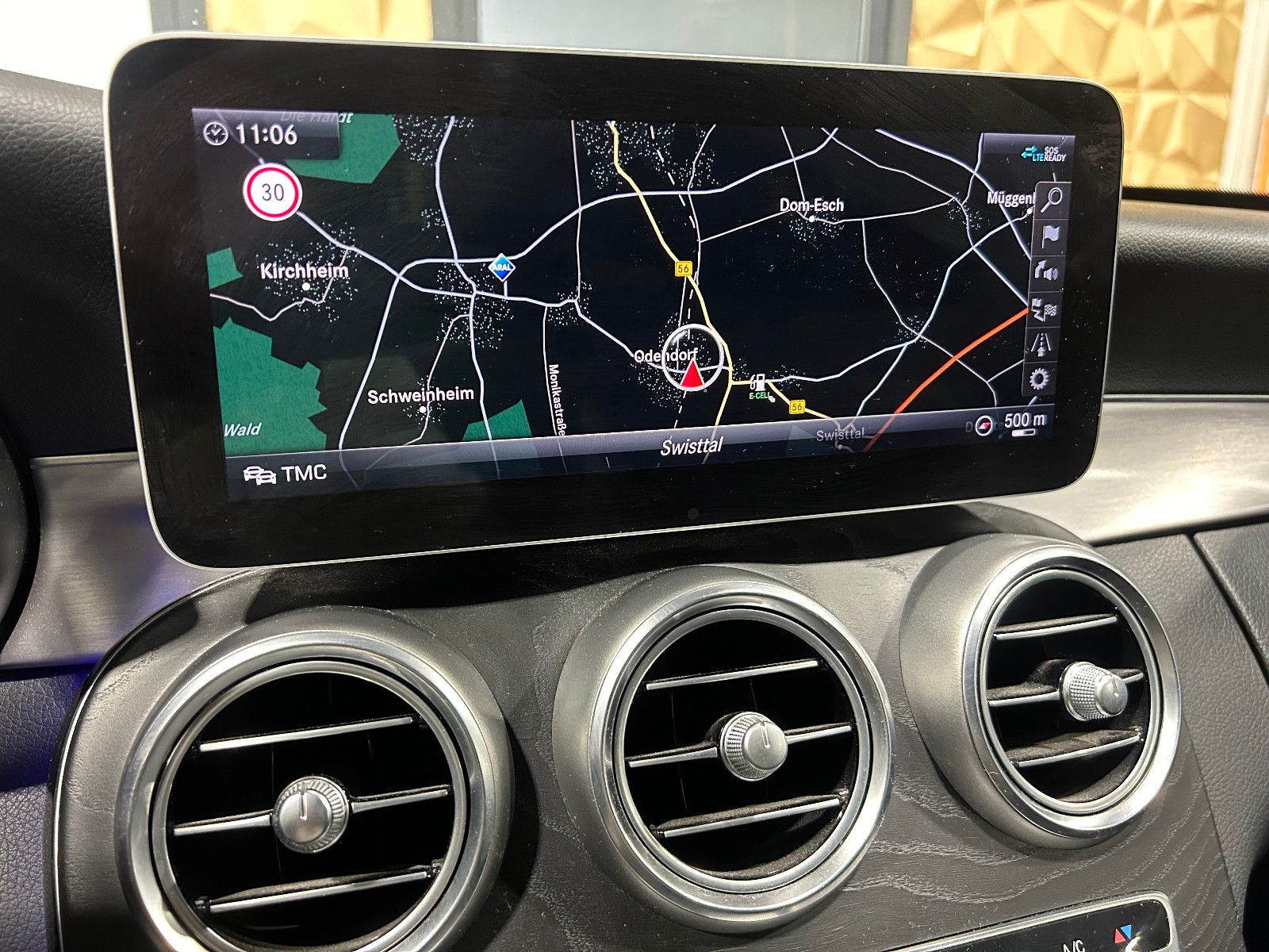 Fahrzeugabbildung Mercedes-Benz C 300 de/AMG/360°/PANO/APPLE/VIRTUAL/AMBIENTE/