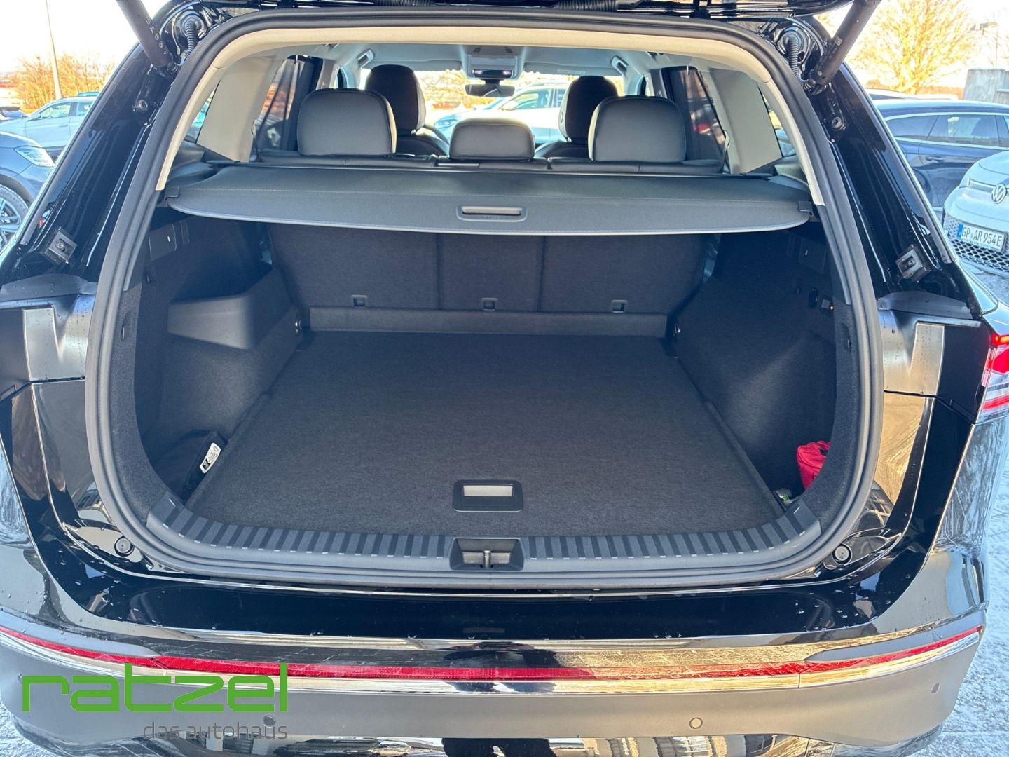 Fahrzeugabbildung Volkswagen Tayron ELEGANCE 2.0 TDI AHK+LED+Navi+Kamera+PDC