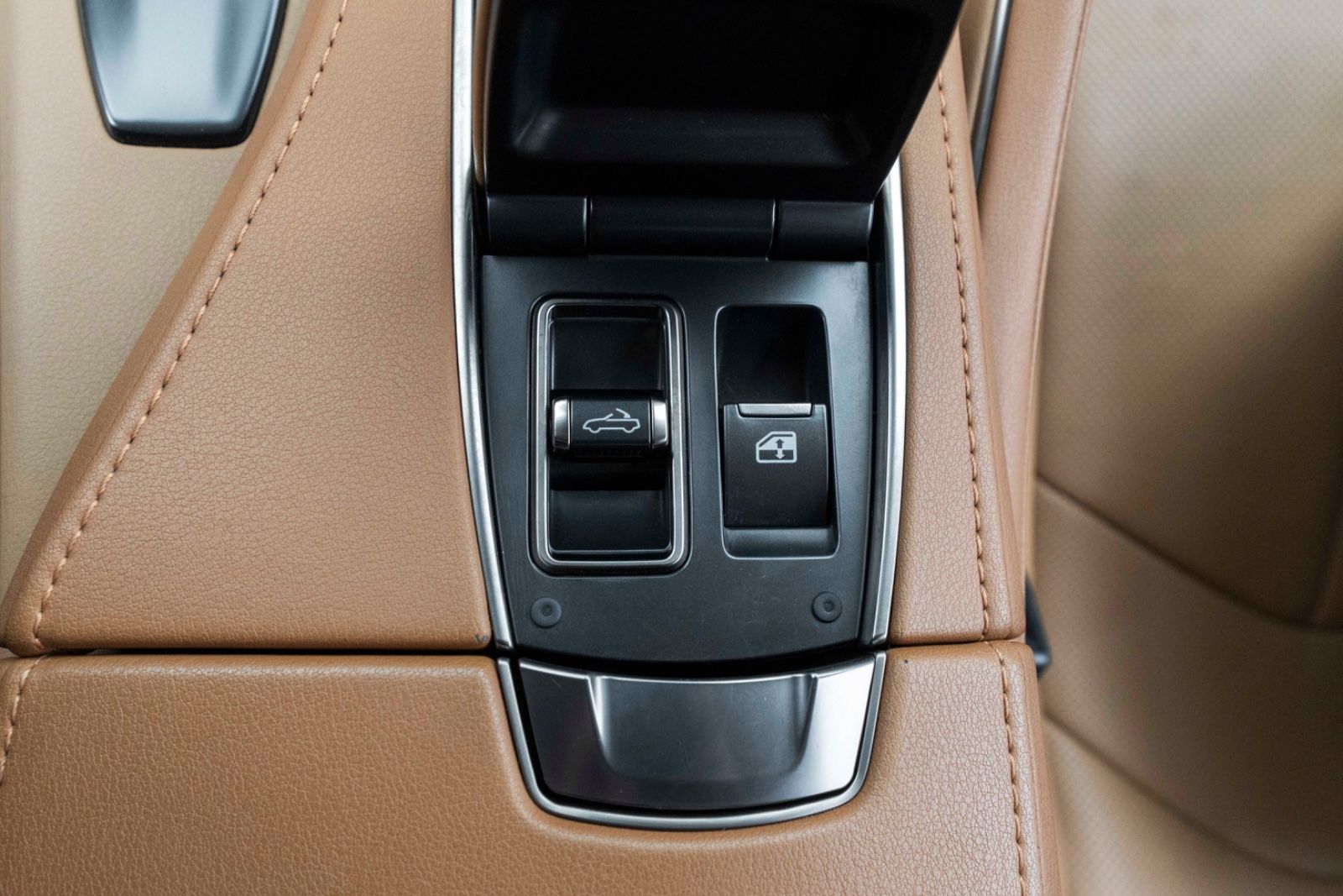 Fahrzeugabbildung Lexus LC 500 Cabrio HUD LED ACC ML TOTW KAM PCS RCTA