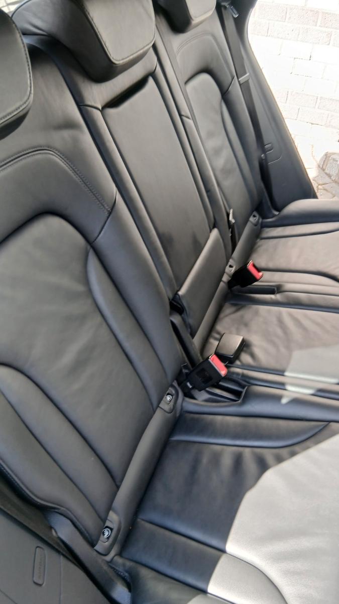 Audi Q5 3.0 TDI quattro 240 ch • S tronic • Cuir noir • Ciel Alcantara • Bi-Xénon • Attelage