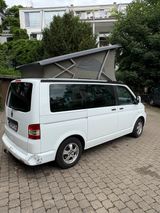Volkswagen VW T5 Camper mit elektrischem Hubdach, 2,5l TDI - Wohnmobil oder -wagen Hubdach