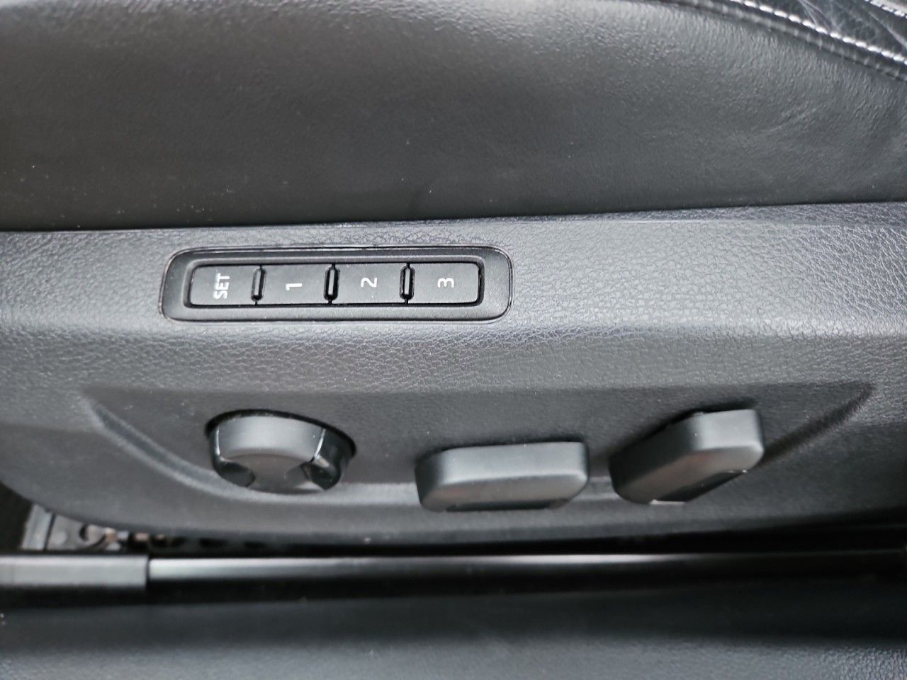 Fahrzeugabbildung SKODA Superb Sportline iV AHK NAVI Standheizung