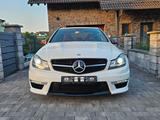 Mercedes-Benz C 63 AMG AMG Facelift performance Carbon Leder  - gebrauchte Mercedes-Benz C 63 AMG aus dem Jahr 2011