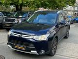 Mitsubishi Outlander°4WD°°AUTOMATIK°°7 SITZER°°LEDER°°NAVI° - scheckheftgepflegte Mitsubishi Outlander