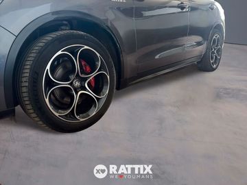 Alfa-Romeo Stelvio - 4