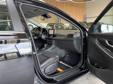 Hyundai i30 cw Premium *ACC*KAMERA*NAVI*SHZ*TEM*TOUCH*