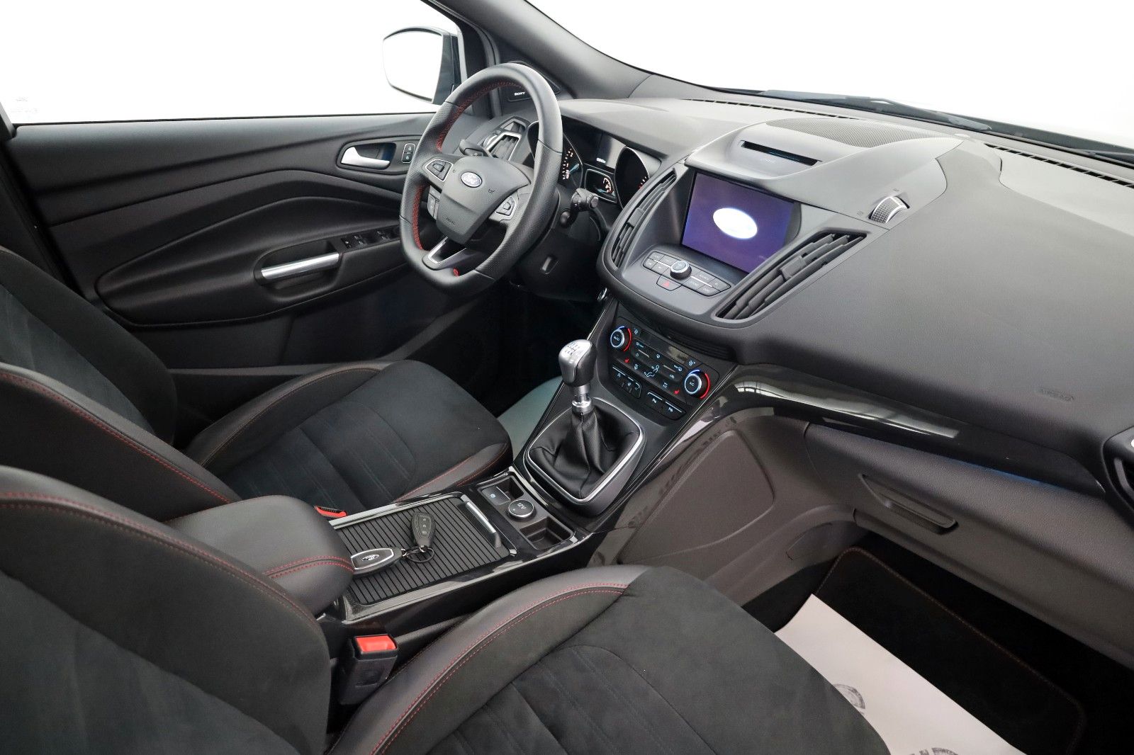 Fahrzeugabbildung Ford Kuga ST-Line T.Leder,Navi,Panorama,Kamera,SH,AHK