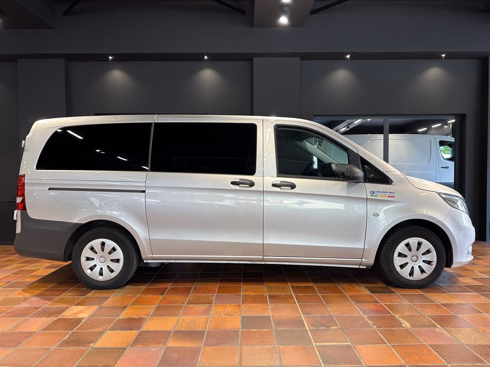 Mercedes-Benz VITO TOURER 114 LANG 9SITZE 2xSCHIEBETÜR 2xKLIMA