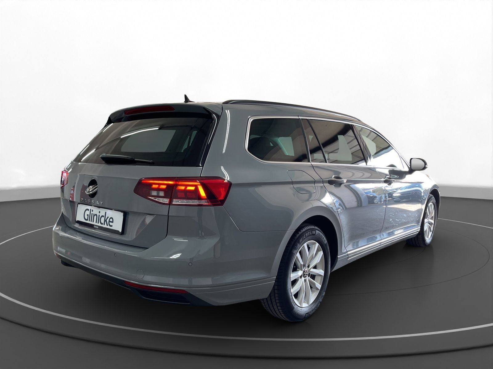 Volkswagen Passat Variant - Bild 6