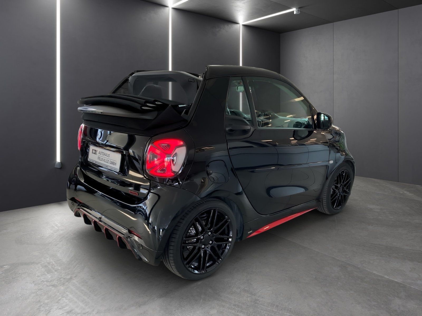 Fahrzeugabbildung Smart EQ fortwo BRABUS R92 Cabrio Leder Kamera