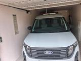 Ford Transit Courier - Ford Transit Courier mit Benzin-Antrieb: Automatik