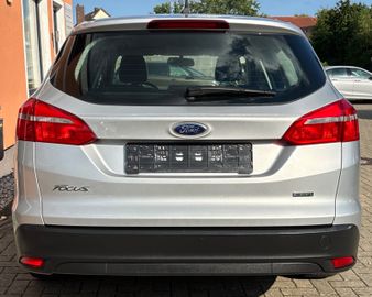 Ford Focus - 8