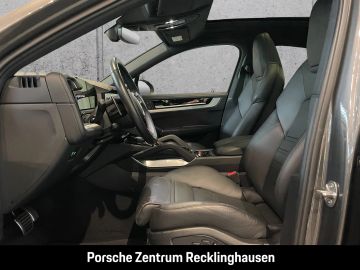 Porsche Cayenne - 4
