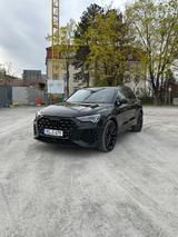 Audi RSQ3 2.5 TFSI S tronic quattro - - schwarze Audi RSQ3