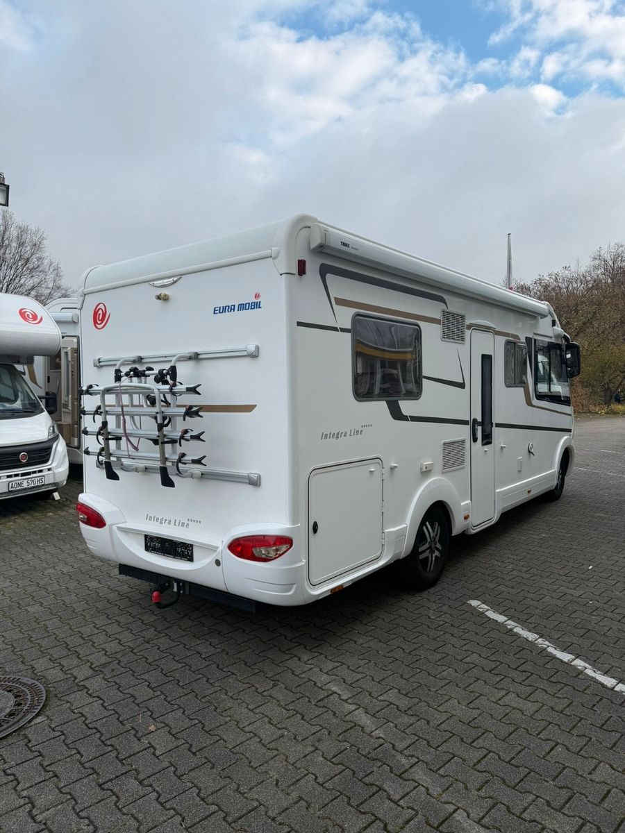 Fahrzeugabbildung Eura Mobil Integra Line 675 SB *Jung gebrauchter*