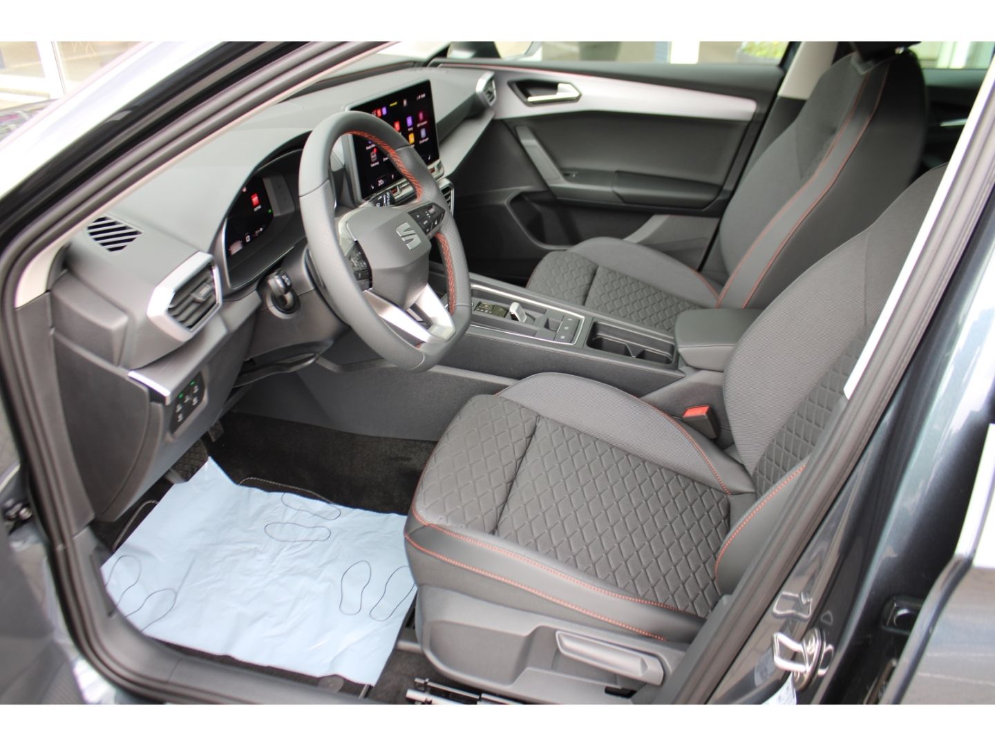 SEAT Leon 1.5 eTSI Sportstourer FR DSG ACC LED AHK RF - Image 7