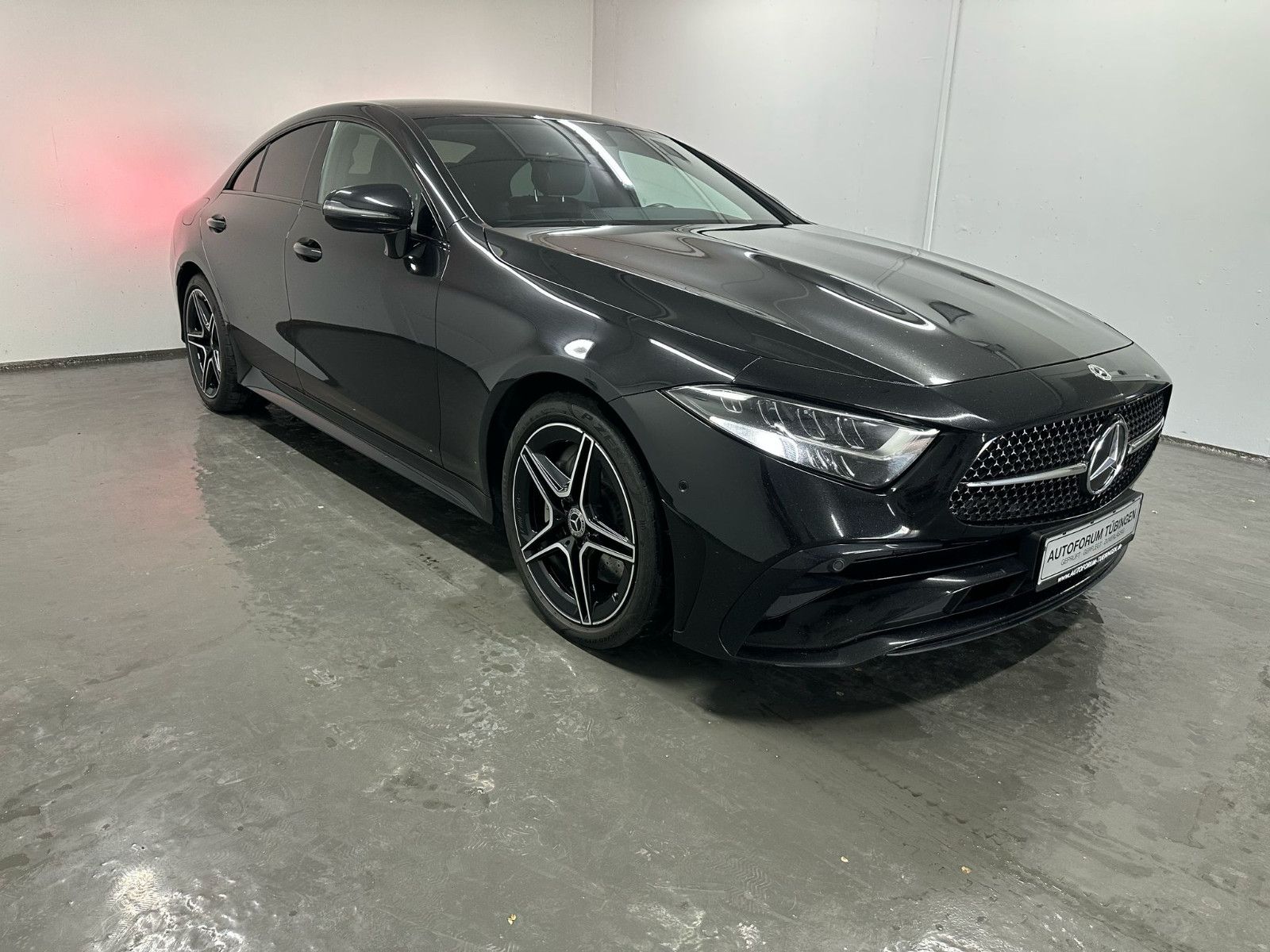 Fahrzeugabbildung Mercedes-Benz CLS 300 d 4MATIC AMG-LINE*NIGHT*KAMERA*AMBILI*