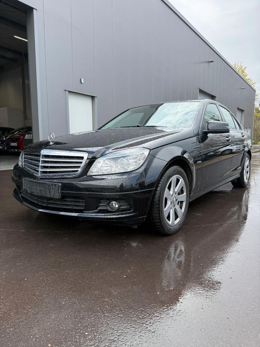 Mercedes-Benz C 180 C Limousine C 180 CGI BlueEfficiency