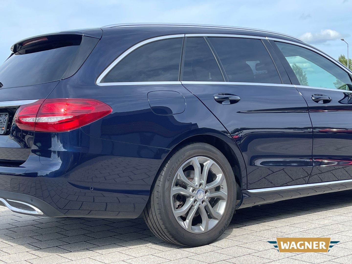 Fahrzeugabbildung Mercedes-Benz C 180 T CGI AVANTGARDE Lagerschaden