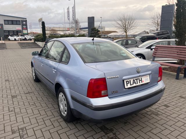 Volkswagen Passat  1.6 Export