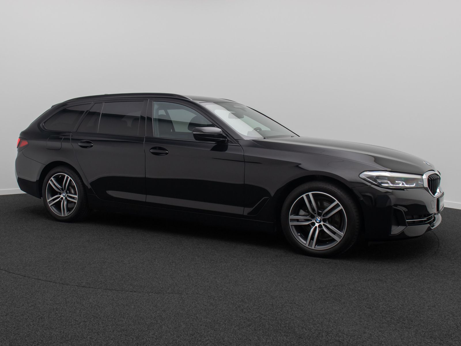 Fahrzeugabbildung BMW 520d Leder DAB Alarm H/K Kamera 4xKlima Sport