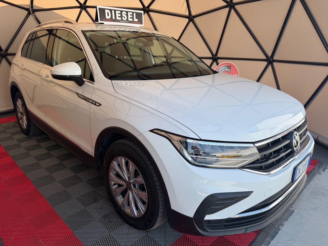 Volkswagen Tiguan 2.0 TDI SCR Life imagem 2