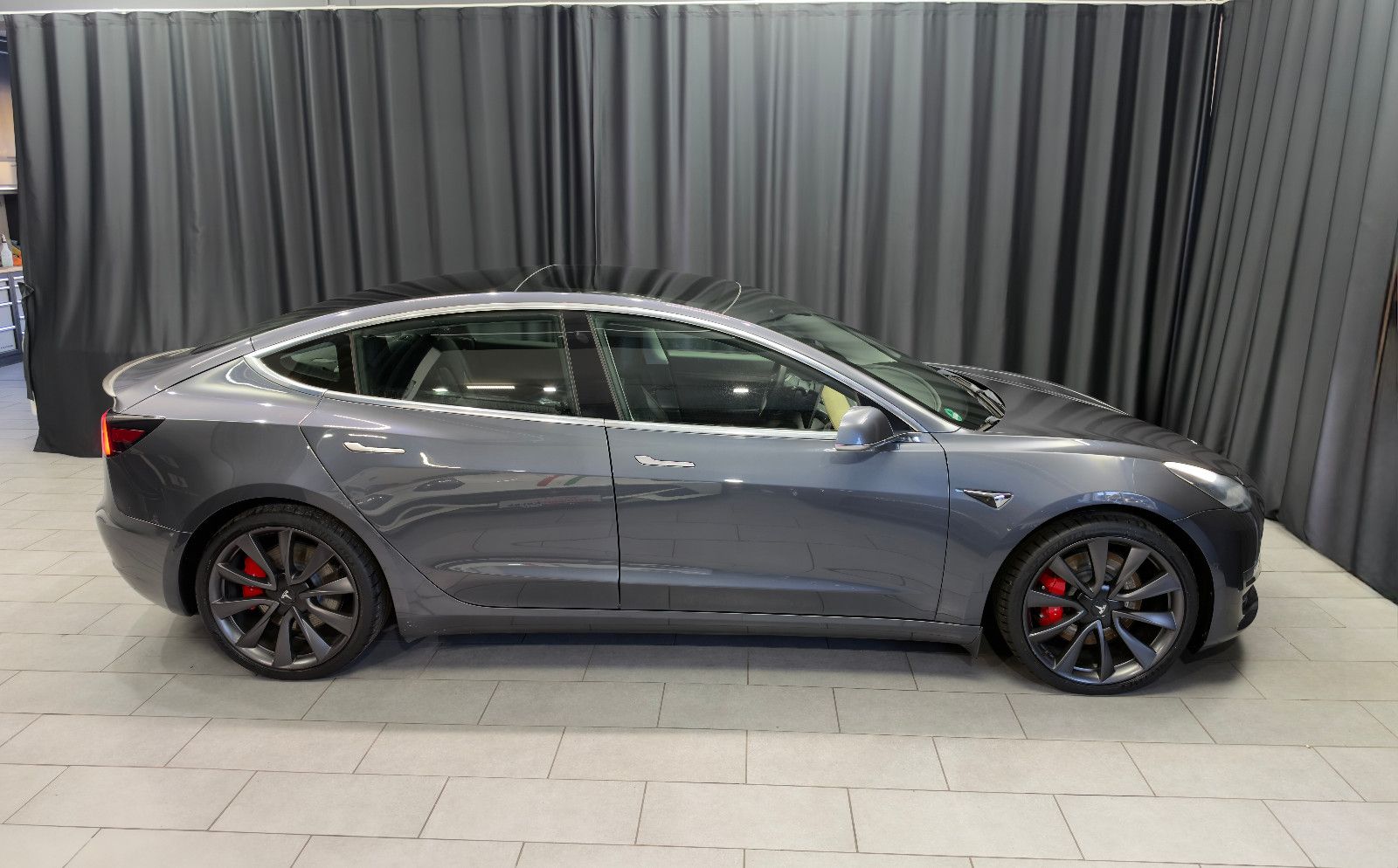 Fahrzeugabbildung Tesla Model 3 Performance Dual AWD |PANO|PREMIUM-SOUND