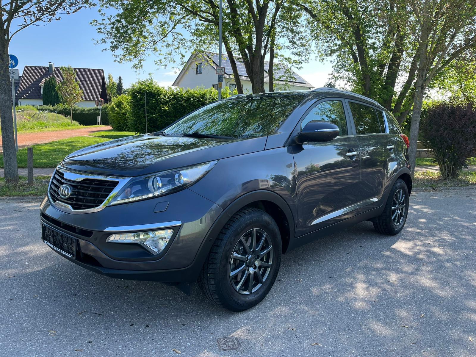 Kia Sportage Spirit 2WD*Keyless*Xenon*Rückfahrk*Navi
