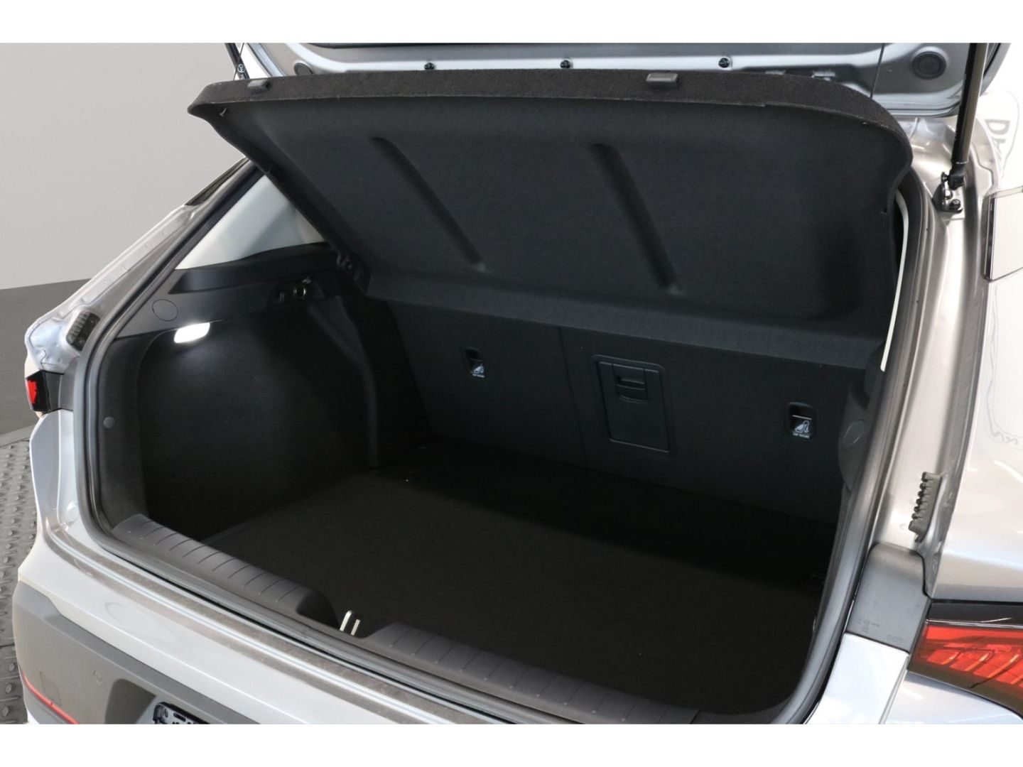Fahrzeugabbildung Kia K4 1.6 T-GDI 110 kW Spirit Navi Digitales Cockpi