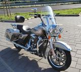 Harley-Davidson Road King FLHR mit KESSTECH-Auspuff