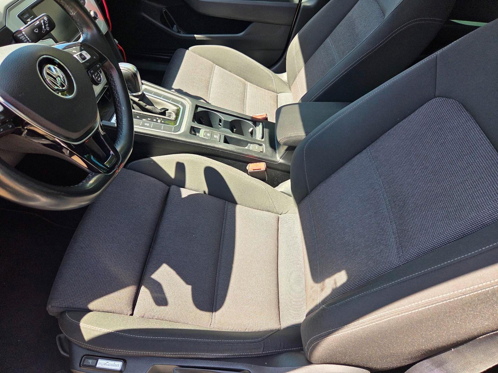 Volkswagen Passat 2015 — photo 11