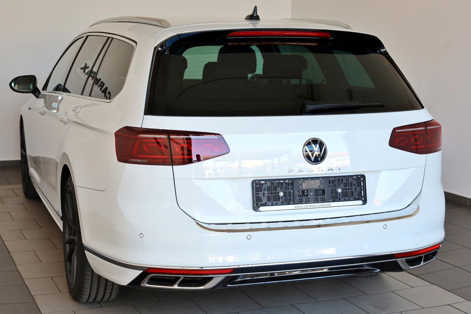 Fahrzeugabbildung Volkswagen Passat Variant R Line Leder,Navi,LED,ACC,CarPlay