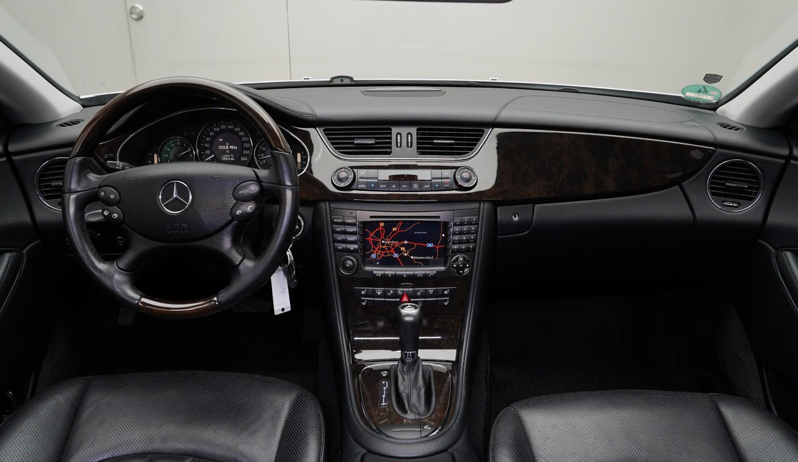 Mercedes-Benz CLS 350 CGI 3.5 V6 292 ch • BVA • Harman Kardon • Cuir • Toit Ouvrant