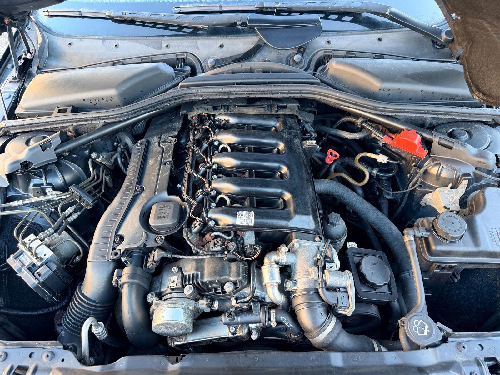 BMW 525 2004 — photo 11