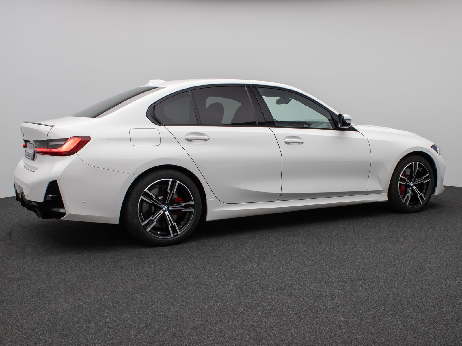 Fahrzeugabbildung BMW 320i M Sport Pro 360°HUD DAB H/K Standhzg LED