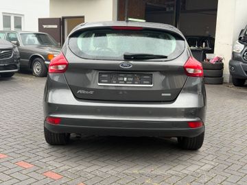 Ford Focus - 12