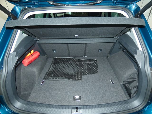 Tiguan 1.5 TSI Active DSG AHK NAVI el.Heckklappe