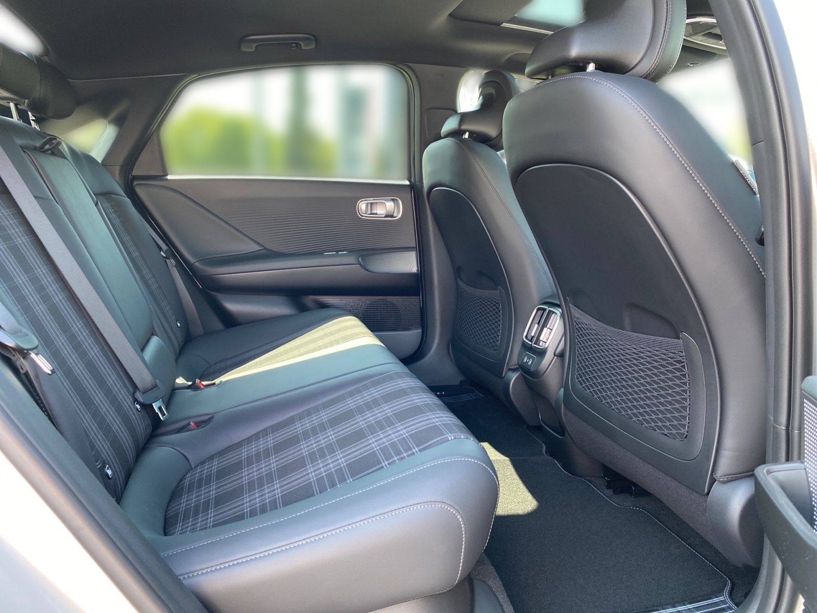 Hyundai IONIQ 6 – Bild 13