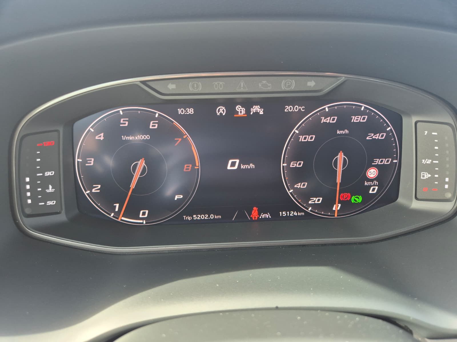 Fahrzeugabbildung CUPRA Ateca 1.5 TSI DSG PANO*DINAMICA*ACC*KAM*AHK*19"