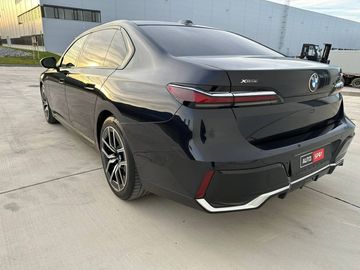 BMW 740 - 7