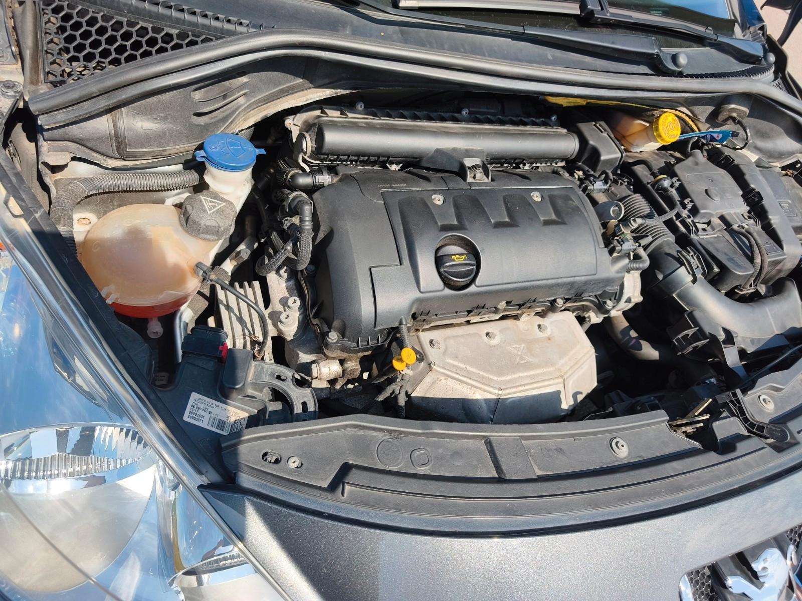 Peugeot 207 2012 — photo 13