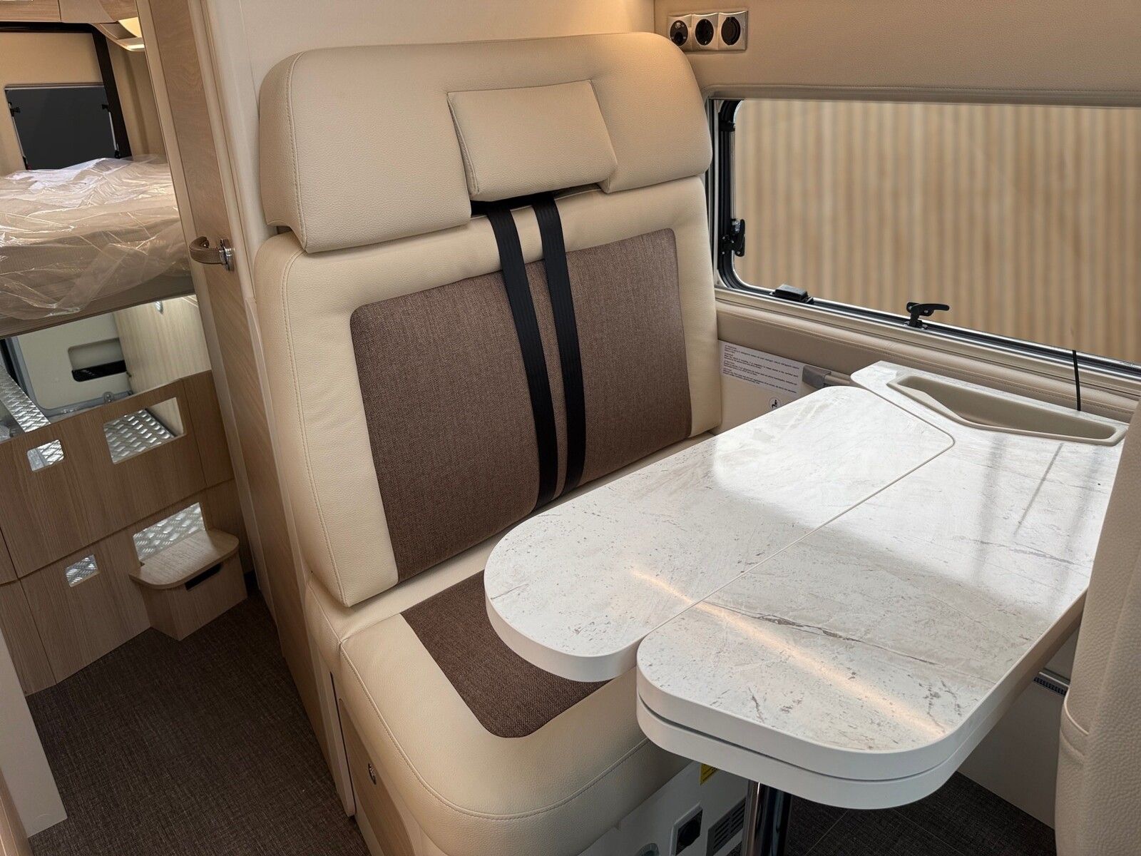 Fahrzeugabbildung Eura Mobil Van V 635 HB 6KW Heizung, Radio DAB, RFK