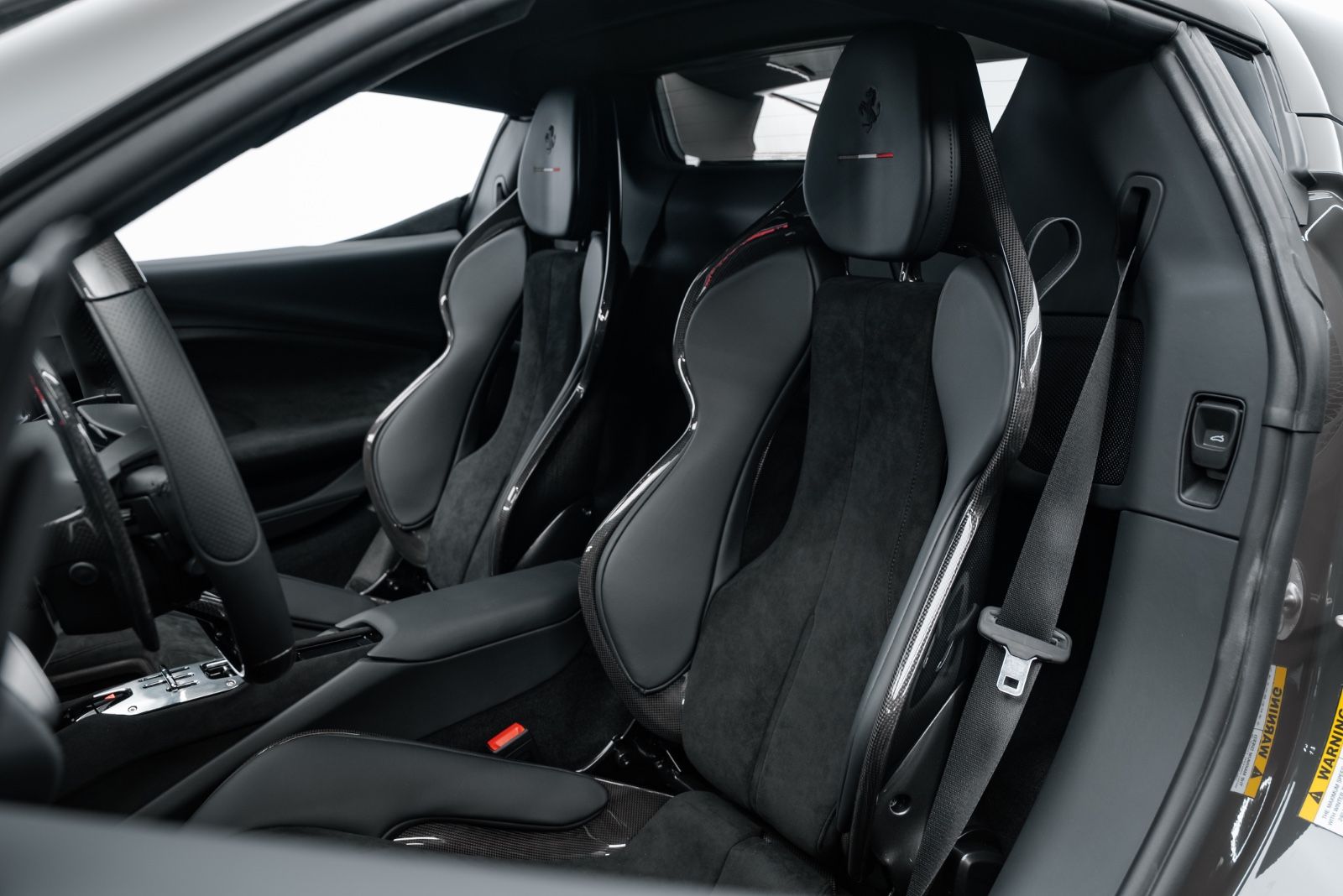 Fahrzeugabbildung Ferrari 296 GTS RACING SEATS/LIFT/CARBON/SCUDERIA