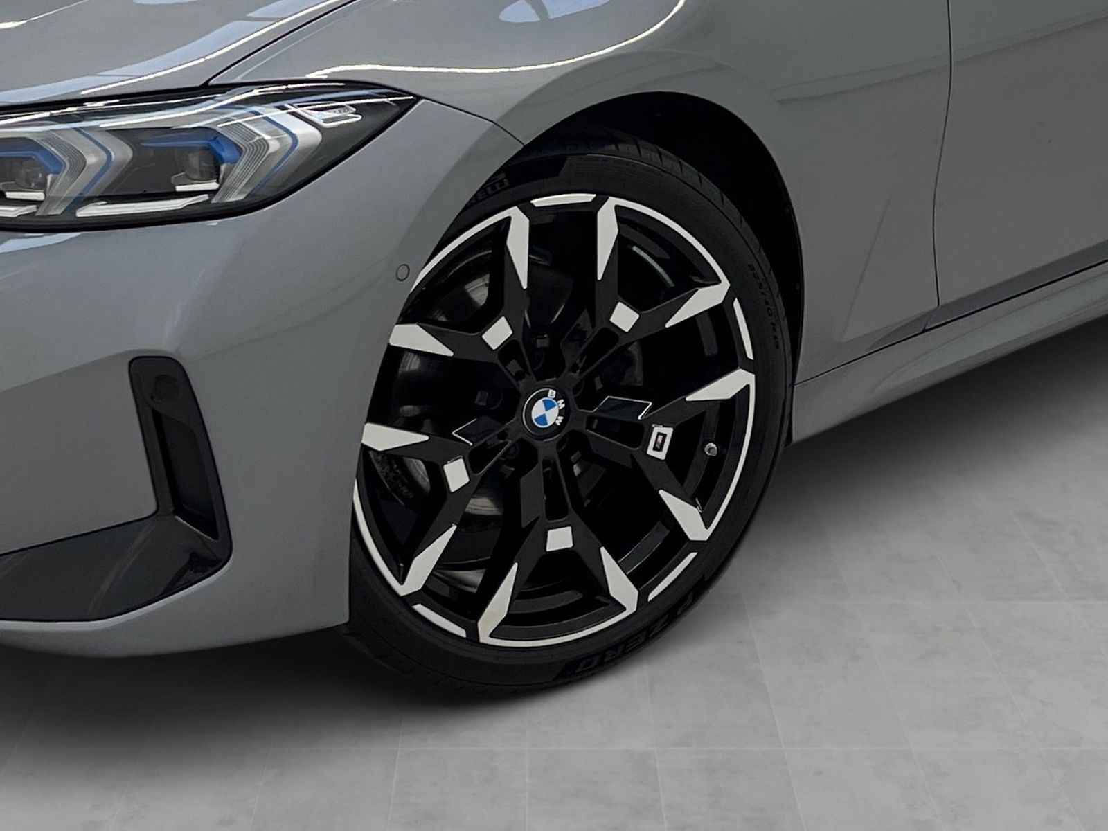 BMW 320 - Bild 8