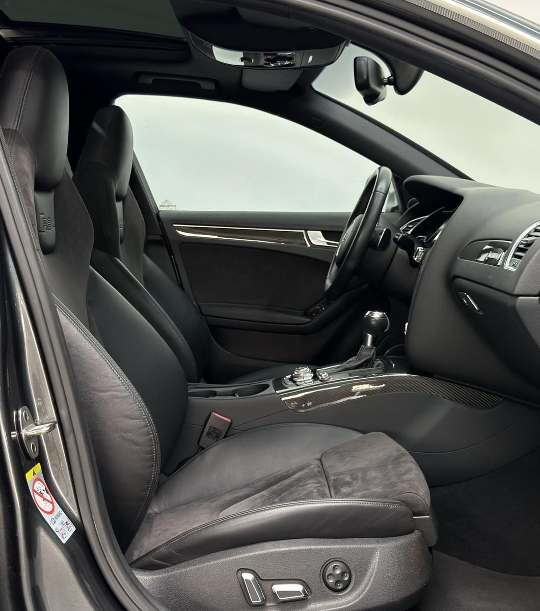 AUDI RS4 AVANT 4.2 V8 FSI 450ch QUATTRO - B&O - TOIT PANORAMIQUE - CAPRISTO - SUSPENSION KW - CUIR/ALCANTARA