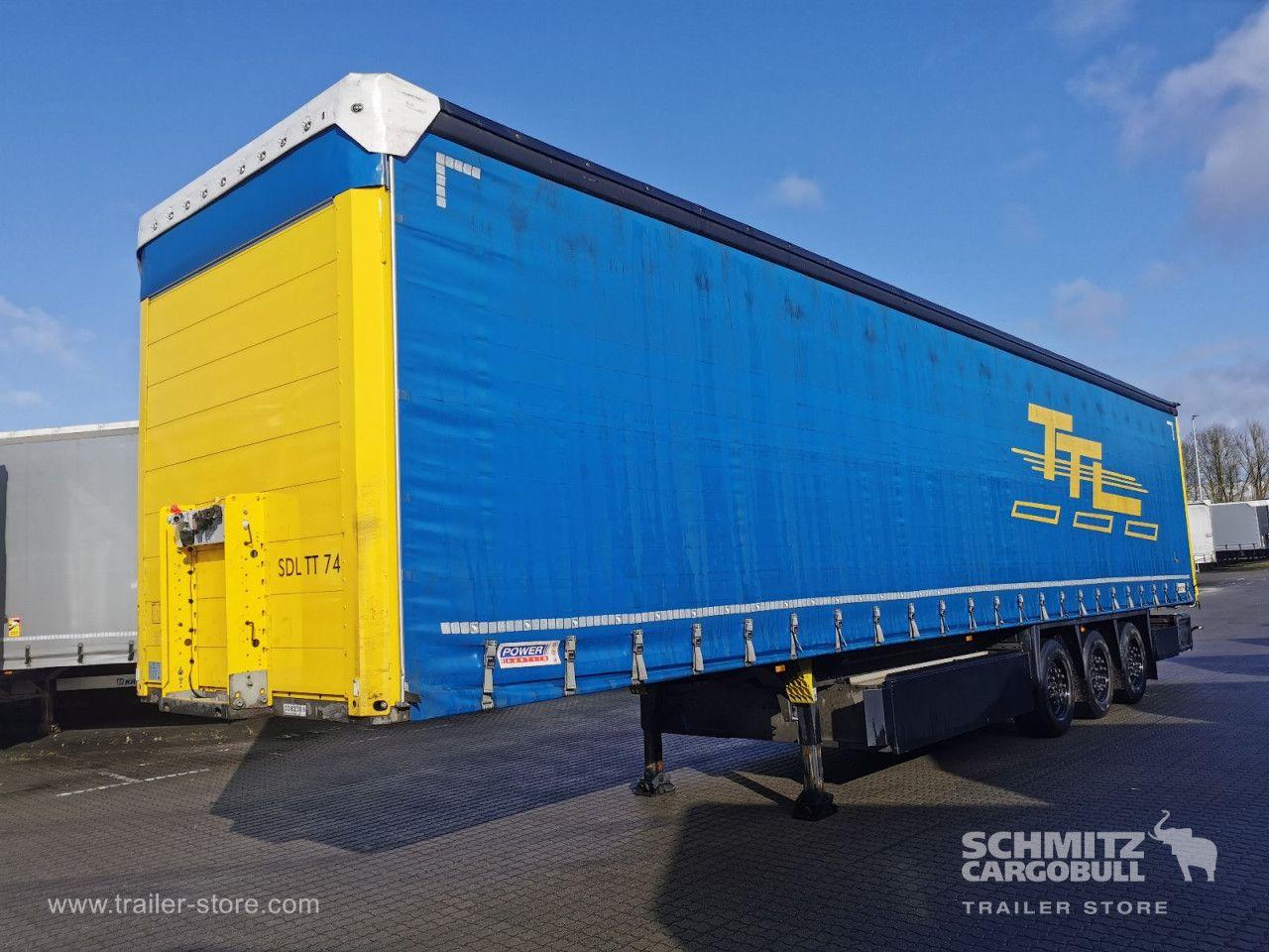 Schmitz Cargobull Curtainsider Standard Getränke