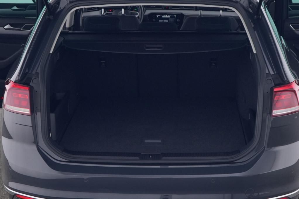Volkswagen Passat Variant GTE 1.4 TSI DSG AHK*RFK*PDC*Tempo