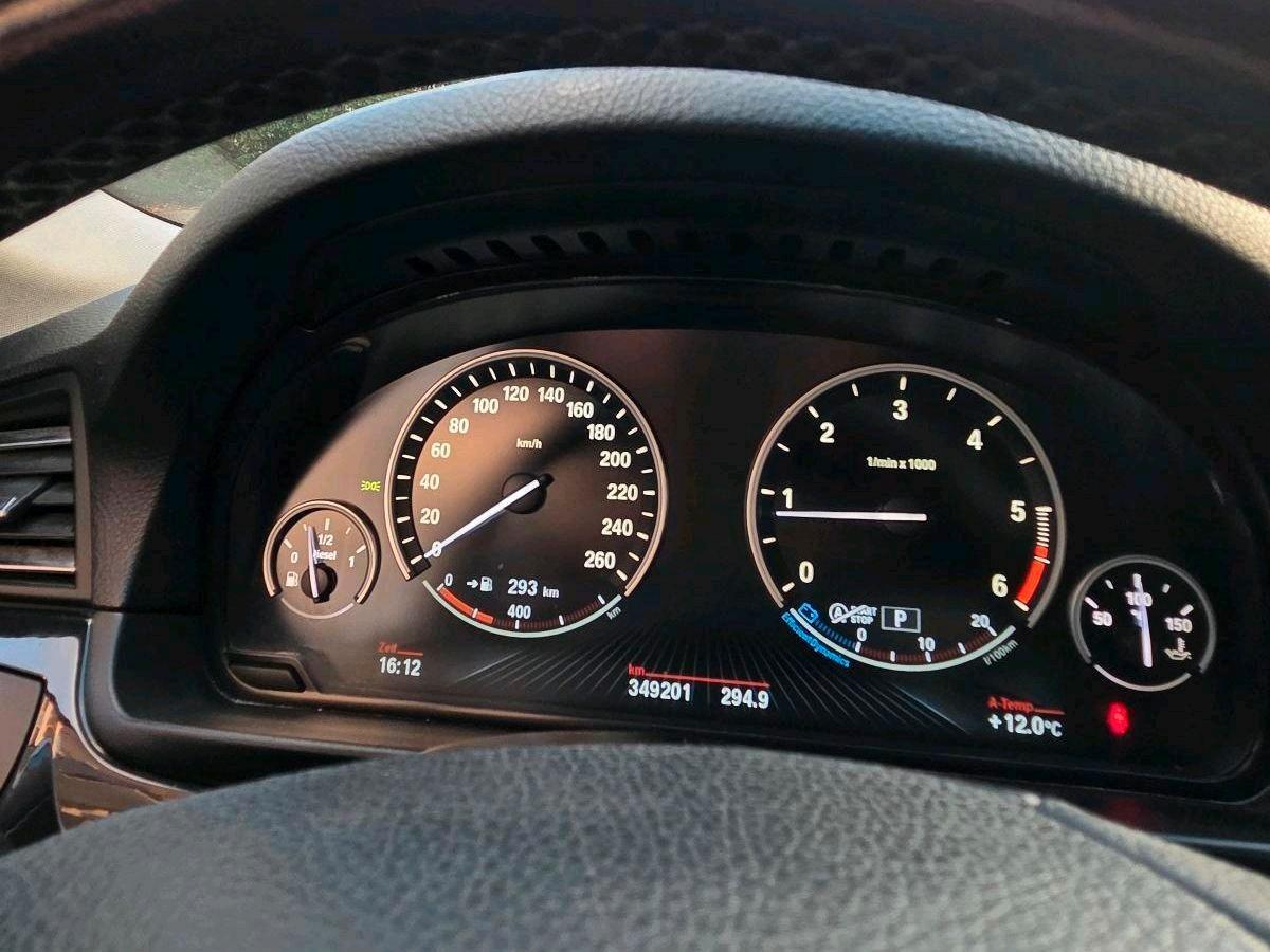 BMW 520 2013 — photo 15